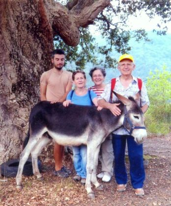 durante una escursione in compagnia di austino sotto una quercia da sughero secolare Image