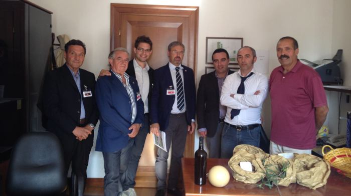 1276189_340422732761975_658084041_o